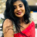 Preethi Kitchappan Instagram - Whatever you go into, you have to go in there to be the best. #best #instagood #instagram #pic #picoftheday #pictureoftheday #instagramers #instalike #desi #saree #sareedraping #sareestyle #styling #elegance #instafashion #moodygrams #instamood #instafood #photoshoot #photographer #photography #peach #love #instago #explore #explorepage