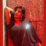 Preethi Kitchappan Instagram – Life is short so let my Pallu be long…..

Six yards of simple sophistication 🖤🤍🖤

#sareelover #saree #black #sareelove #pic #picoftheday #instafashion #black #insta #instagram #explorepage #explore #trending #blacksaree #instamood #moodygrams #photo #photoshoot #photographer #instapic #instadaily
