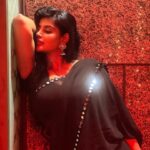 Preethi Kitchappan Instagram – Life is short so let my Pallu be long…..

Six yards of simple sophistication 🖤🤍🖤

#sareelover #saree #black #sareelove #pic #picoftheday #instafashion #black #insta #instagram #explorepage #explore #trending #blacksaree #instamood #moodygrams #photo #photoshoot #photographer #instapic #instadaily