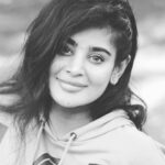 Preethi Kitchappan Instagram - Life is best in black and white #blacknwhite #black #love #instagood #instagram #instapic #picoftheday #shotoncanon #canonphotography #instamood #moodygrams #explorepage #tamilsongs #vikram #indiankyliejenner