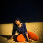 Preethi Kitchappan Instagram - Smell the sea and feel the sky… let your soul and spirits fly❤️🤍💜 #beach #sea #post #picoftheday #explore #explorepage #instagood #instagram #instafashion #instamood #instadaily #instalove #love #desi #instatravel #beachlife #beachvibes #sand #photo #photography #instaviral #viral #trending #pictureoftheday #picture #sea #prettinezz #instalike