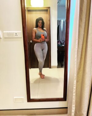 Preethi Kitchappan Instagram - Getting fit to be in the cards….

#gym #noedit #fitness #instapic #picoftheday #instagram #instagood #instamood #moodygrams #shotoniphone #goodmorning #beautiful #beach #ready #excercise