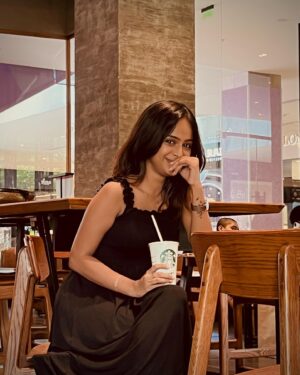 Preethiga Instagram - What do you think your freedom is? 
.
#preethiga #love #feminism #starbucks 
Pc: @__a_j_a_y__b_a_l_a_n__