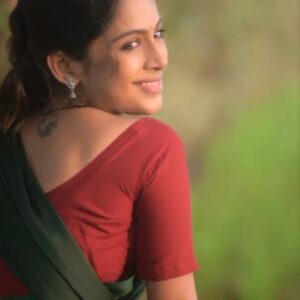 Preethiga Instagram - A girl in your village 🍃
Every 90’s kid guy definitely came across a girl like this in your teenage who was just waiting for your arrival with so much of efforts and excitement in her eyes . Can you remember her ?

Inframe @_.preethiga 
📷 @sathyaphotography3 @deepthi_muraleedharan 

#preethiga #sathyaphotography