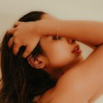 Preethiga Instagram - Chapter: ELINOR Ft. @_.preethiga 📸 @subi.sebastian_ #series #she #elinor #shininglight #subisebastian #preethiga #indoorshoot #photoshoot #instafashion