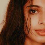 Preethiga Instagram - Chapter: ELINOR Ft. @_.preethiga 📸 @subi.sebastian_ #series #she #elinor #shininglight #subisebastian #preethiga #indoorshoot #photoshoot #instafashion