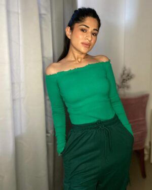 Preeti Singh Instagram - Attached: 7 Photos…💚
.
.
.
#explore #carouselpost