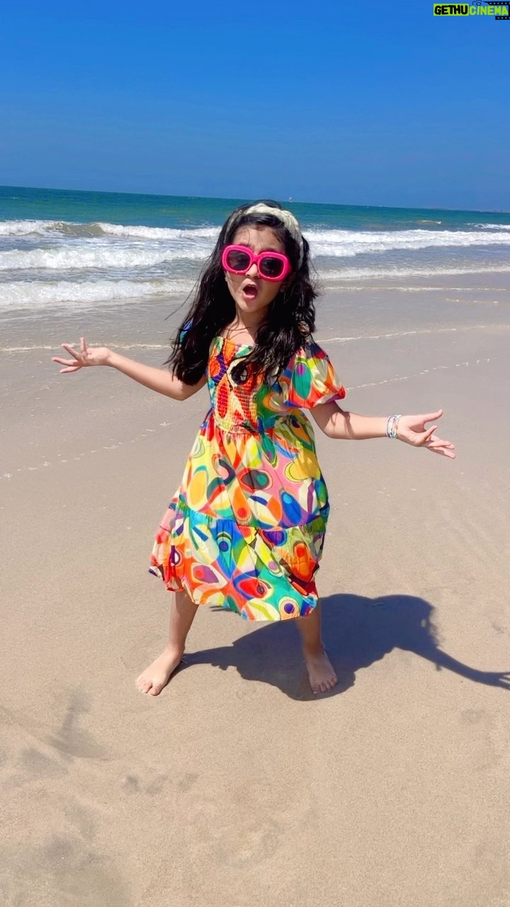 Princy Prajapati - 16.1K Likes - Idhar Chali Mai Udhar Chali Beach Ki Hawa K Sath 😅
#beach #trending #viral #tag #reels