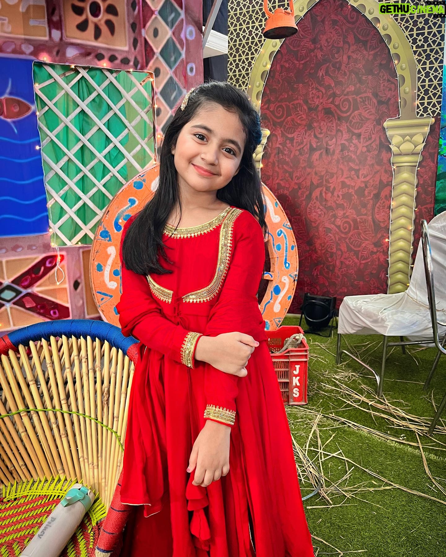 Princy Prajapati - 9.5K Likes - ये चांद सा रोशन चेहरा….❤️🥰
👗: @jinal_attire
#anupamaa #pari #princyprajapati