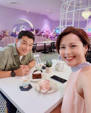 Priscelia Chan Instagram - It was always fun working with @darrenlim72 大哥 , previously in SHERO we joked that maybe we can act as husband and wife instead of 死对头 next time🤣🤣.. hahah it came true in #孺子可教也 #mediacorpborntoshine #borntoshine 😆🌻🎉