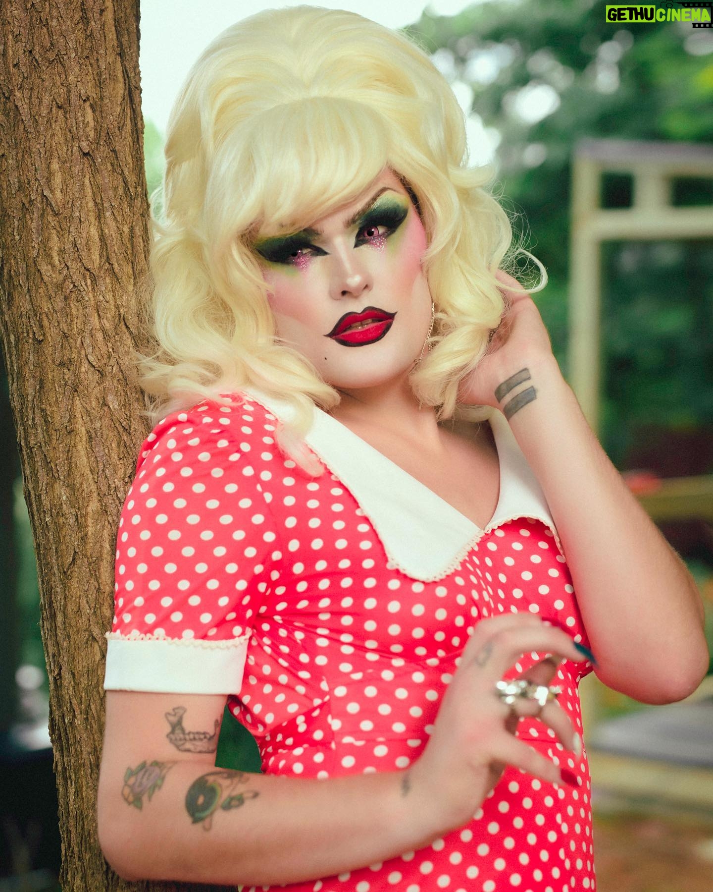 Priscilla Chambers - 5.7K Likes - kiss my grits 🥣
📸 & styling by @grahammorrisonphoto