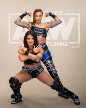 Priscilla Zuniga Instagram - If we gotta go hard on a b- we gon make it look sexy 👊🏼😎

Your new favorite tag team 

🇨🇺💎x 🇵🇷🪓

📸 @speedy.photo 

#Diamante #MercedesMartinez #AEW #TagTeamTuesday #305 #203