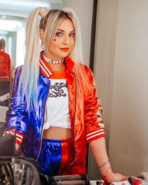Priscilla Betti Instagram - Appelle-moi Harley Quinn 💋 
Merci @yorendelola - @cassandremakeup - @cathylantuejoul 👗