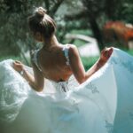 Priscilla Betti Instagram - Habillée en Princesse pour le plaisir, juste le temps d’une photo… ✨🩷 Toutes les grandes personnes ont été des enfants, il suffit de s’en souvenir 👸🏼 Photos by @insta_minutepapillon / @mrlouviot