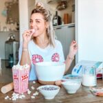 Priscilla Betti Instagram - DIMANCHE 🍪🍿 Et vous, quelle est votre pâtisserie préférée ? 😍 Photo by @insta_minutepapillon