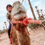 Priscilla Betti Instagram - Alors, chameau 1 ou 2 bosses ?! 😂 🐪