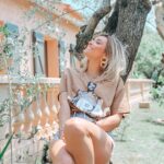 Priscilla Betti Instagram - Un air de Provence 🌿 Photo by @insta_minutepapillon ❤️