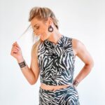 Priscilla Betti Instagram - Appelle-moi 🦓 Photo by @insta_minutepapillon