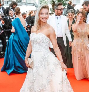 Priscilla Betti Instagram - C A N N E S 2022 • 👗
Robe : @christopheguillarme 
Bijoux : @manipura_joaillerie 
Coiffure :  @erosgiuliani 
Make-up : @ev_art06 
Photo : @gettyimages 

#cannes #cannes2022 #cannesfilmfestival #redcarpet