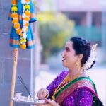 Pritam Kagne Instagram - जल्लोष नववर्षाचा… मराठी अस्मितेचा… हिंदू संस्कृतीचा… सण उत्साहाचा… मराठी मनाचा… तुम्हाला व तुमच्या कुटुंबीयांना, गुढीपाडवा व मराठी नववर्षाच्या, हार्दिक शुभेच्छा ! पालवी चैत्राची अथांग स्नेहाची जपणूक परंपरेची, उंच उंच जाऊ दे गुढी आदर्शाची, संपन्नतेची, उन्नतीची आणि स्वप्नपूर्तीची! गुढीपाडव्याच्या शुभेच्छा Makeup- @lavish_fashionstudio @saritamundle_makeupartist @thegoldenchoice_collection @snehal_dighe_ Photogrpher- @ajju_sathe_photography @pritamkagneofficial @pritamkagne #happygudipadwa #happygudipadwa✨ #gudi #gudivada #gudipadwaspecial #pritamkagne #pritamkagneactress #marathi #marathifestival #marathiactress #maharashtra #navari #green #nath #newyear #paithani #sari #punecity #satara #nagpur #wai #nashik #ahemdnagar #mumbai