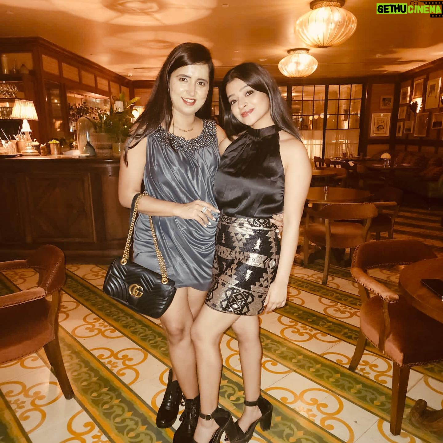 Pritam Kagne Instagram - New year is like blank book .. write beautiful story for yourself ♥️♥️ Happy New Year 💐 May this New Year Brings You more Success, Happiness Good Health and Peace of Mind. #pritamkagne #sohohouse #actress #mumbai #newyear #enjoy #jioworldplaza #juhu #marathi #bollywood #filmfare #malaikaarora #aaliabhatt #ketakikadam #pritamkagneactress