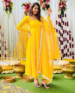 Priya Hegde Instagram - All about darling @_tejaswini_gowda_official & @amardeep_chowdary ‘s haldhi function 

This beautiful outfit is from @neharajappa_official ❤️

#happyface #haldhifunction #tejuamar #congratulations #weddingvibes #stayhappy😊