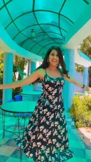 Priya Hegde Instagram - Bhaharla Ha Madhumas 🥰🥰

#weekendvibes #bhaharlahamadhumas #priyahegde #feelinggood #hyderabad #reelsinstagram #goodtime #positivity #hope #aste