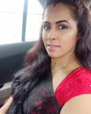 Priya Manjunathan Instagram - 😊