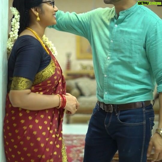 Priya Joe - 20.9K Likes - என் அன்பே நீ தா 🧡🧡
சீதா ராமன் | திங்கள் - வெள்ளி இரவு 7:30 மணிக்கு.
#SeethaRaman #Seetha #Raman #Madhumitha #Mahalakshmi #Sethupathi #Subash #Umamageshwari #Durai #Archana #ZeeTamil #LiveReel
