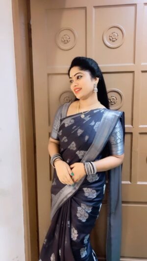 Priya Joe Instagram - ✨♥️😍Aalana Ponnu Nenjilae Nenjilae
Ammaadi Yedho Pannurae Nee😍♥️✨
.
.
✨😘😍🌿💛👸🏻♥️🤴🏻💛🌿😍😘✨
.
.
#♥️ #200 #k #followers #instagram #thankful #happy #feelings #my #favorite #song #tamilsongs #tuesday #vibes #loveit #cute #pink #baby #instadaily #true #heart #instagram #priyajoe7 #reels #always #behappy #positivevibes #staysafe😇