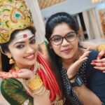 Priya Joe Instagram - Seetha Raman heroine..... With My sister 😘💫😍 . Love you Chlm 🫂 ❣️ . I love my job ✨♾️