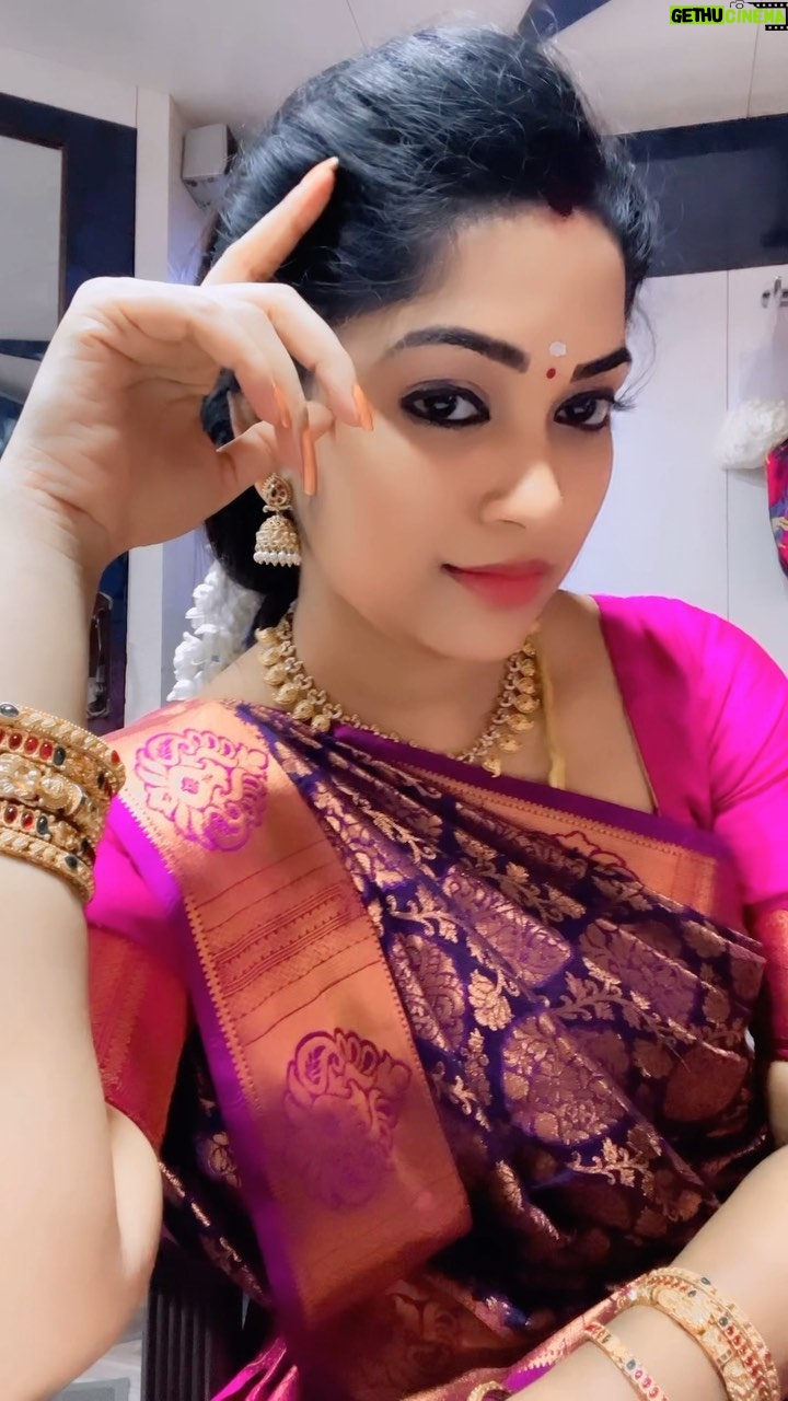 Priya Joe - 7.5K Likes - ✨😍♥️Yempera Nee Solla Yedho Aagiponene♥️😍✨
.
.
🥰😍✨🌿💛♥️💛🌿✨😍🥰
.
.
சீதா ராமன் | திங்கள் - வெள்ளி இரவு 7.30 மணிக்கு..😍♥️✨🌿#priyajoe7 #new #avatar #positivity
#seetha #vibes #seetharamam #trending
#♥️ #200 #k #followers #instagram #thankful #happy #song #saturday #vibes #loveit #cute #pink #baby #instadaily #true #heart #instagram #priyajoe7 #reels #always #behappy #positivevibes #staysafe😇