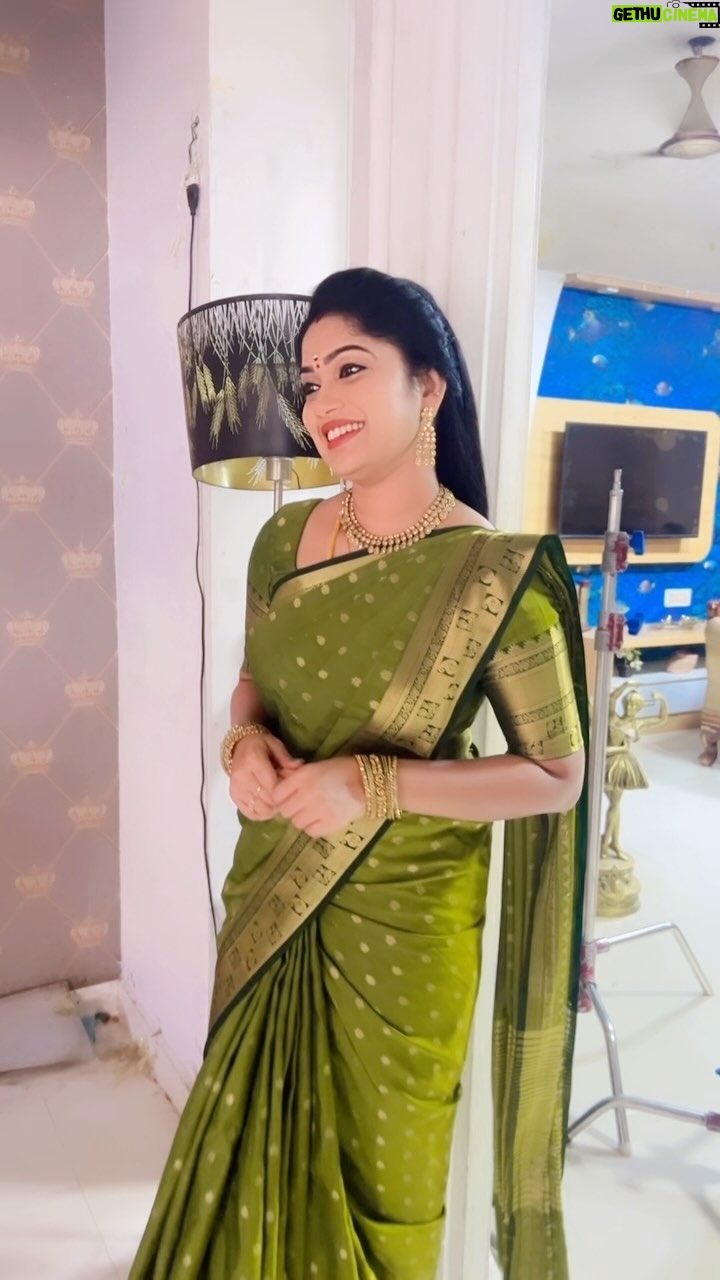 Priya Joe - 7.5K Likes - உன்னோடு உறவாட…♥️
நான் ஜென்மம் எடுத்தேன்…😍
.
.
✨😘😍🌿💛👸🏻♥️🤴🏻💛🌿😍😘✨
.
.
#♥️ #200 #k #followers #instagram #thankful #happy #feelings #my #favorite #song #tamilsongs #sunday #vibes #loveit #cute #pink #baby #instadaily #true #heart #instagram #priyajoe7 #reels #always #behappy #positivevibes #staysafe😇