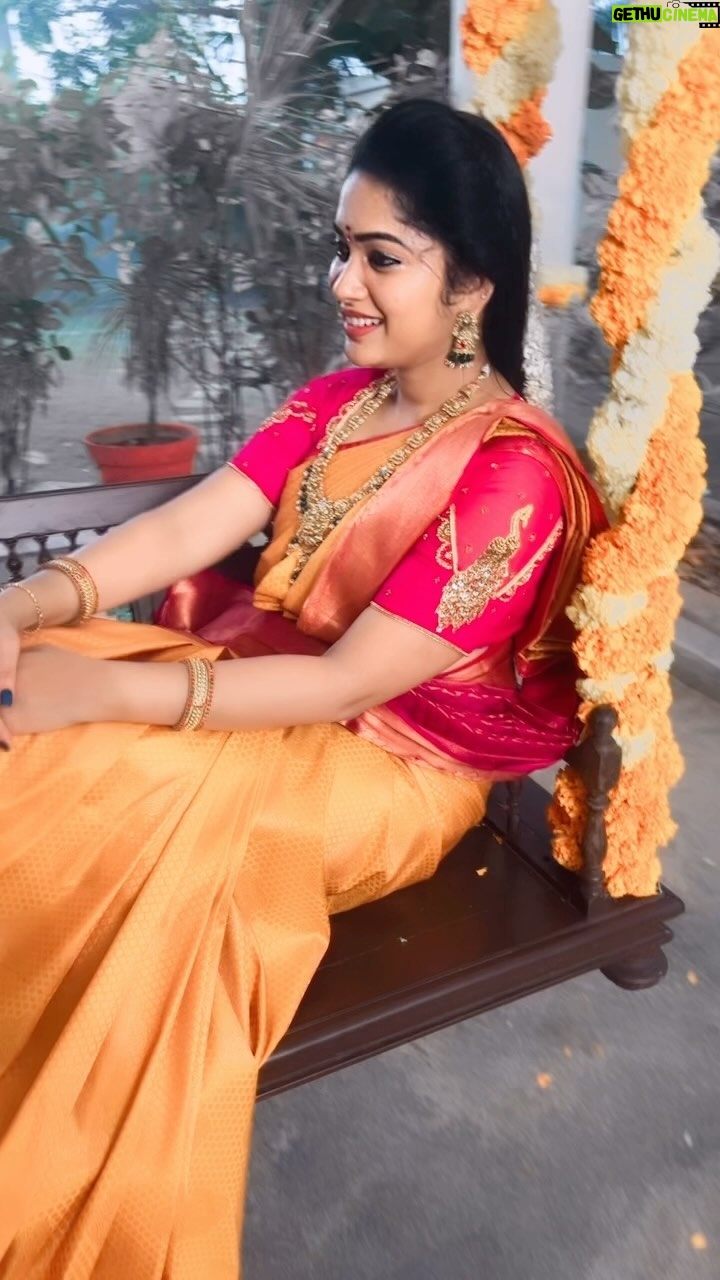 Priya Joe - 13.4K Likes - ✨♥️😍இனிய பொங்கல் திரு நாள் நல் வாழ்த்துகள்😍♥️✨
.
.
.
😍😘✨🌿💛♥️💛🌿✨😘😍
.
.
#♥️ #200 #k #followers #instagram #thankful #happy #feelings #my #favorite #song #tamilsongs #monday #vibes #loveit #cute #pink #baby #instadaily #true #heart #instagram #priyajoe7 #reels #always #behappy #positivevibes #staysafe😇