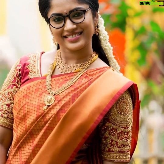 Priya Joe - 4K Likes - Our Beautiful Seetha...!!!🤌🏻❤️🔥
சீதா ராமன் | திங்கள் - வெள்ளி இரவு 7:30 மணிக்கு.
#SeethaRaman #Sripriyanka #Seetha #ZeeOnTheGoReel #LiveReel #ZeeTamil
