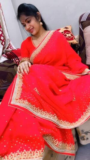 Priya Joe Instagram - 🌿😍✨💛♥️💛✨😍🌿
.
.
🥰😍✨🌿♥️🌿✨😍🥰
.
.
#♥️ #200 #k #followers #instagram #thankful #happy #feelings #my #favorite #tamilsongs #melody #tuesday #vibes #loveit #cute #pink #baby #instadaily #true #heart #instagram #priyajoe7 #reels #always #behappy #positivevibes #staysafe😇