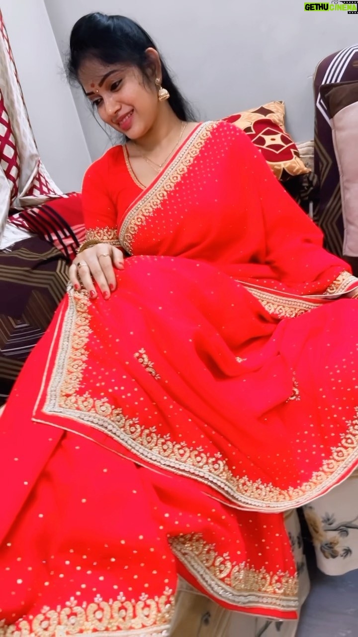 Priya Joe - 10.9K Likes - 🌿😍✨💛♥️💛✨😍🌿
.
.
🥰😍✨🌿♥️🌿✨😍🥰
.
.
#♥️ #200 #k #followers #instagram #thankful #happy #feelings #my #favorite #tamilsongs #melody #tuesday #vibes #loveit #cute #pink #baby #instadaily #true #heart #instagram #priyajoe7 #reels #always #behappy #positivevibes #staysafe😇