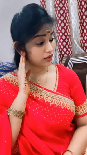 Priya Joe Instagram - 🌿🤩😍✨💛♥️💛✨😍🤩🌿
.
.
🥰😍✨🌿♥️🌿✨😍🥰
.
.
#♥️ #200 #k #followers #instagram #thankful #happy #feelings #my #favorite #song #tamilsongs #sunday #vibes #loveit #cute #pink #baby #instadaily #true #heart #instagram #priyajoe7 #reels #always #behappy #positivevibes #staysafe😇