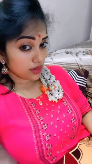 Priya Joe Instagram - 😍✨🌿💛👸🏻♥️🤴🏻💛🌿✨😍
.
.
.
😍😘✨🌿💛♥️💛🌿✨😘😍
.
.
#♥️ #200 #k #followers #instagram #thankful #happy #feelings #my #favorite #song #tamilsongs #saturday #vibes #loveit #cute #pink #baby #instadaily #true #heart #instagram #priyajoe7 #reels #always #behappy #positivevibes #staysafe😇