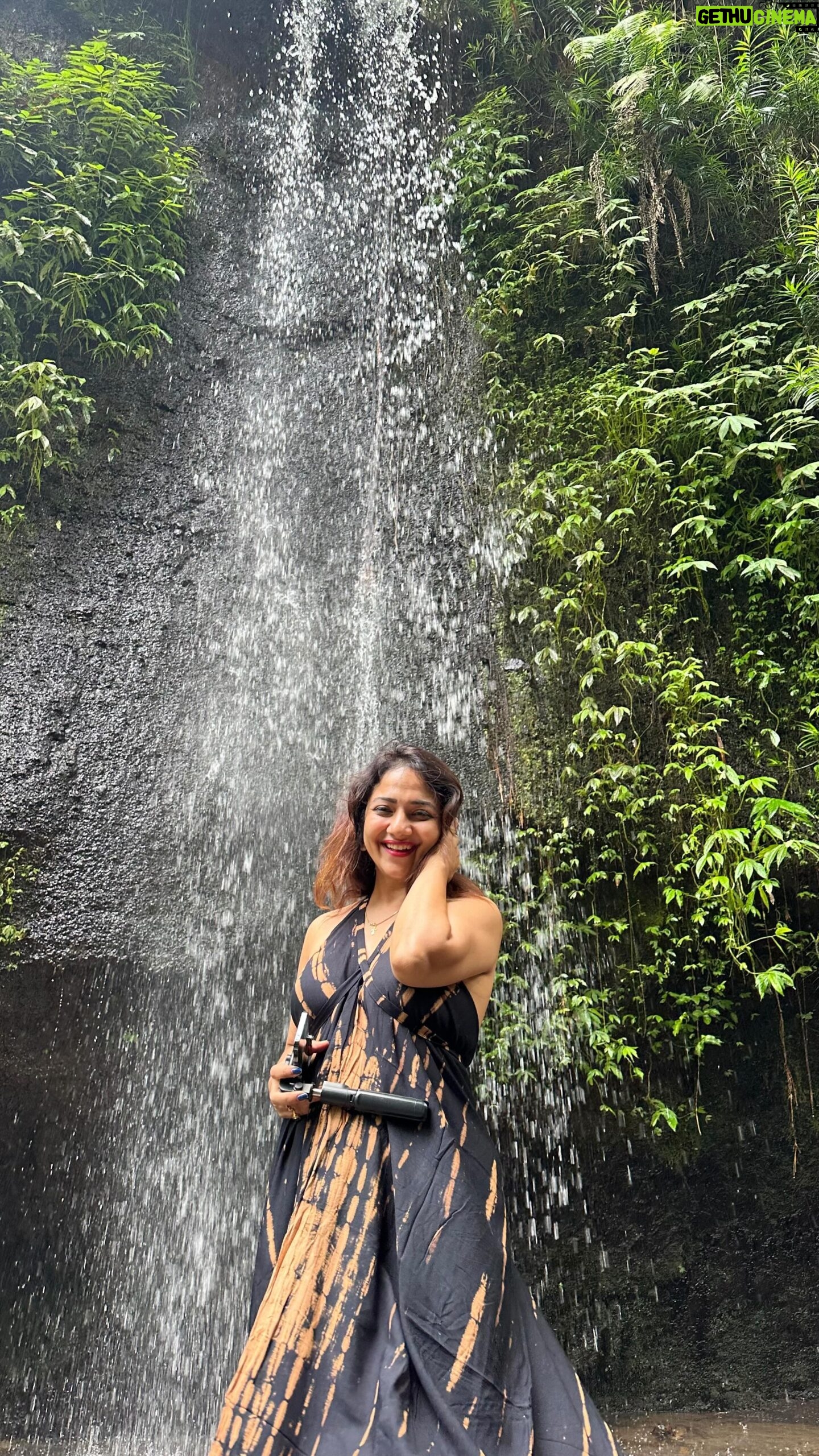 Priya Prince Instagram - It’s my first ever girls trip in my life 😃😃😃 friends for life since college😎 Love u @9c.2006 ❤️❤️ @rajibenzee2906 ❤️❤️ @deepa_sadhwani ❤️❤️ .. .. #trip #bali #college #back #holiday #girlstrip #girlspower #bali #baligasm #friendship #friendshipgoals #friend
