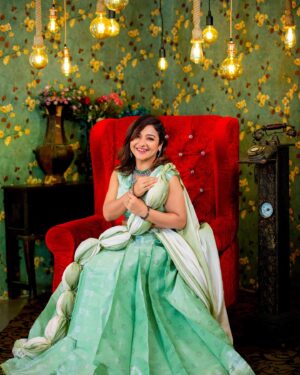 Priya Prince Instagram - Don’t give up just because you do not see immediate results.
Know that each positive choice you make is affecting you in hidden ways ...
and will add up to big change over a period of time.
☺️

Cover pic for @fashiondrift.magazine 
Photography & videography @ernestmediaphotography 
Makeup @drapes_tangles 
Saree @madhurya_creations 
Jewel @thevellishop 
Saree prepleating @madrasironingcompany 
Deaigner & styling @scubedesignerwear 
..
..
#shoot #instagram #photooftheday #trendingreels #style #smile #love #fashionstyle #fashion