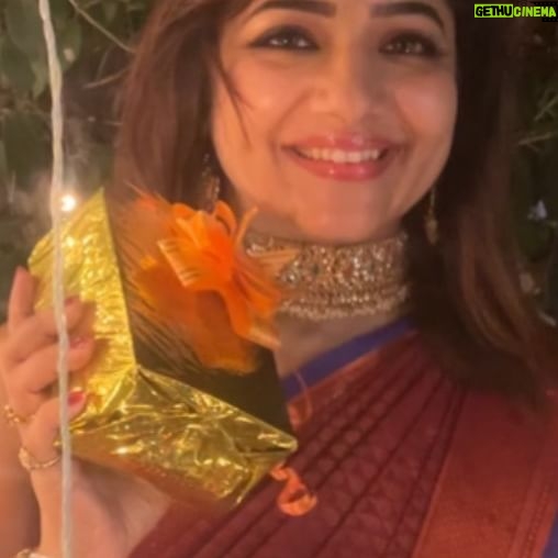 Priya Prince Instagram - யாருக்கு அந்த தீபாவளி lucky gift - Ilakkiya team game contest
