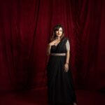 Priya Prince Instagram - @priyaprince1111 ✨ . . . Shot by: @rubanlakshman Styling: @by_vanmathi_nagaraj . . . . . #suntv #sunkudumbamvirudhugal2023 #fashionphotography #womenportraits #fashionportraits