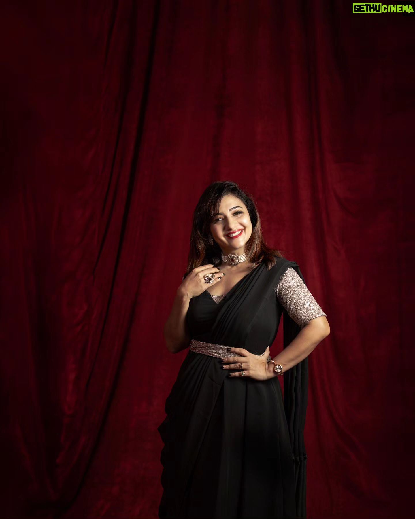 Priya Prince Instagram - @priyaprince1111 ✨ . . . Shot by: @rubanlakshman Styling: @by_vanmathi_nagaraj . . . . . #suntv #sunkudumbamvirudhugal2023 #fashionphotography #womenportraits #fashionportraits