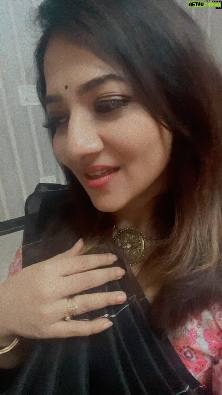 Priya Prince Instagram - ❤️❤️ just a feel good lyrics .. .. .. #réel #reelsinstagram #reelitfeelit #reels