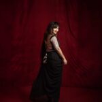 Priya Prince Instagram - @priyaprince1111 ✨ . . . Shot by: @rubanlakshman Styling: @by_vanmathi_nagaraj . . . . . #suntv #sunkudumbamvirudhugal2023 #fashionphotography #womenportraits #fashionportraits