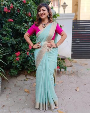 Priya Prince Instagram - Being Kind is more important than Being Right.

Sometimes People need a loving Heart to listen,

Not a Brilliant Mind to Speak. 
❤️❤️❤️
