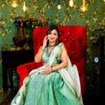 Priya Prince Instagram - Don’t give up just because you do not see immediate results. Know that each positive choice you make is affecting you in hidden ways ... and will add up to big change over a period of time. ☺️ Cover pic for @fashiondrift.magazine Photography & videography @ernestmediaphotography Makeup @drapes_tangles Saree @madhurya_creations Jewel @thevellishop Saree prepleating @madrasironingcompany Deaigner & styling @scubedesignerwear .. .. #shoot #instagram #photooftheday #trendingreels #style #smile #love #fashionstyle #fashion