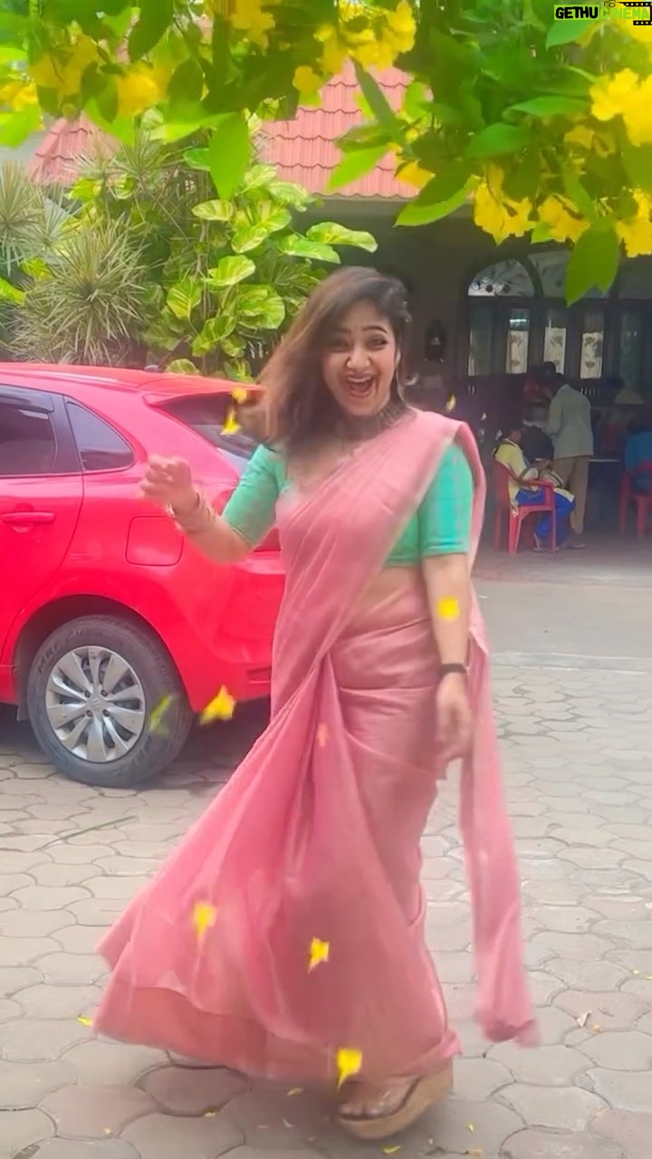 Priya Prince - 2K Likes - Lots of love from who took this video in 60sec with no retakes ❤️❤️❤️❤️ @rajeshwariraji75
..
..
#ree #reels #reelsinstagram #reelitfeelit #reelsindia #love #songs #feel