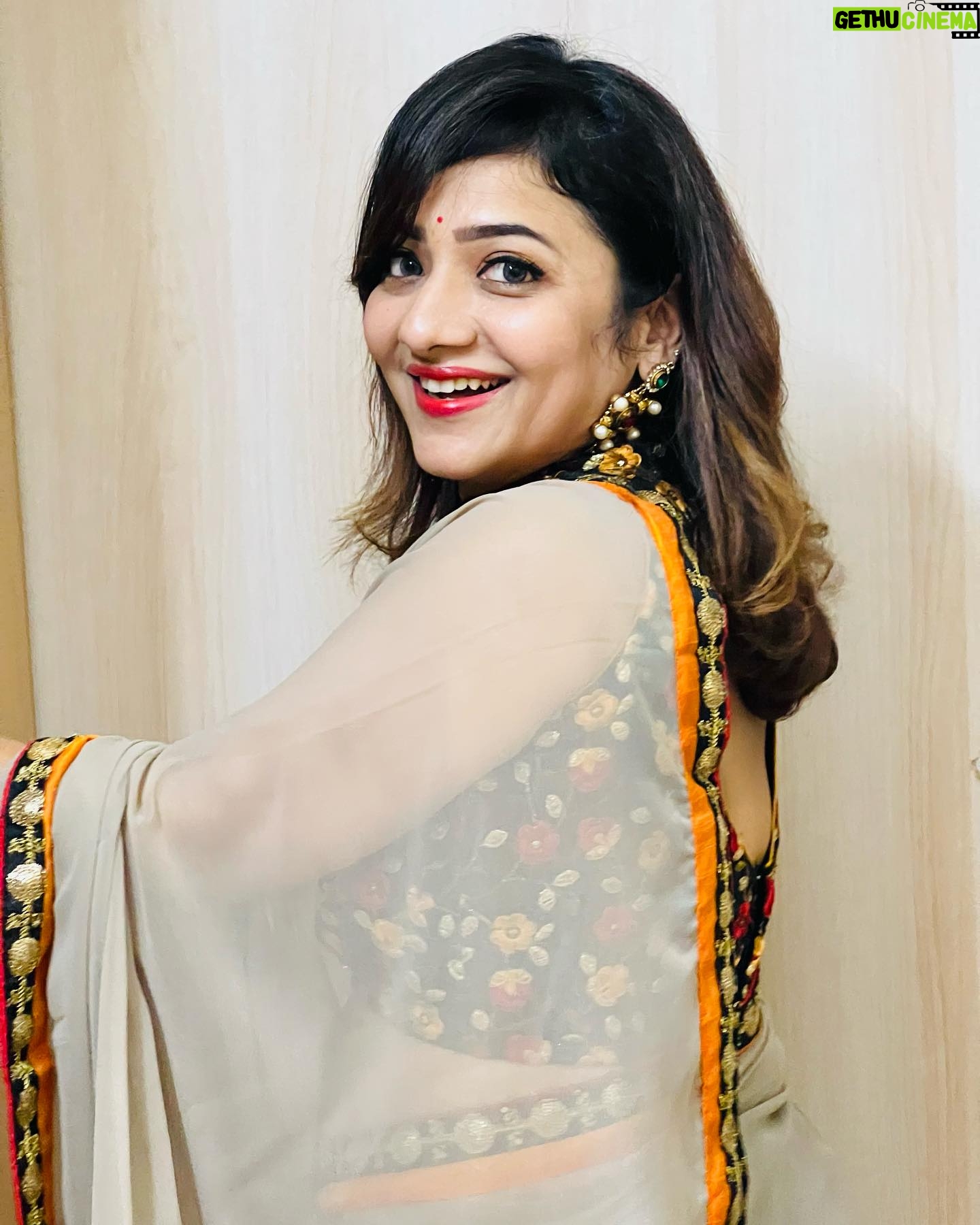 Priya Prince - 4.6K Likes - Simple principle of Life:-
Never think you are nothing
Never think you are everything
But always think you are something & you can achieve anything...
..
Photography - @aravish_glitzy